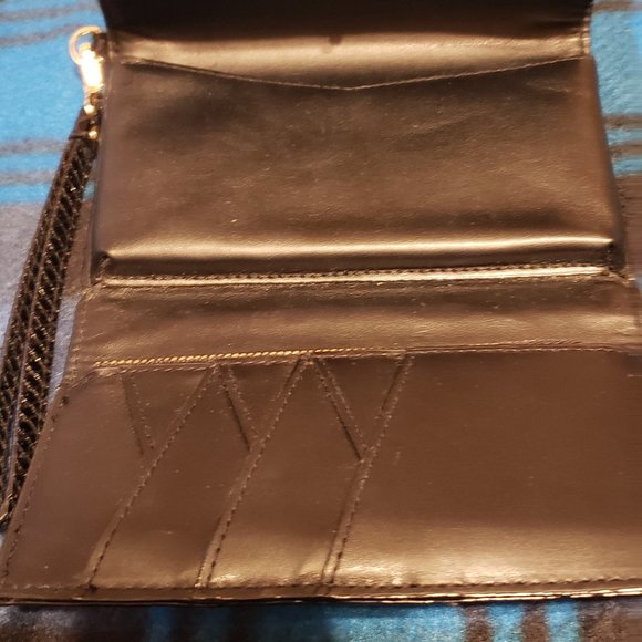 Victoria's Secret, NWOT, Black faux allegator print wristlet wallet. - Picture 10 of 12